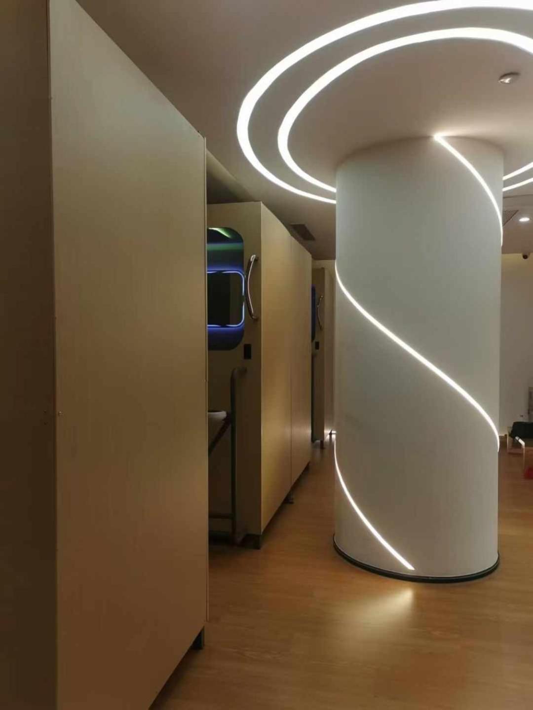 Hostel Space Capsule Madrid Ngoại thất bức ảnh